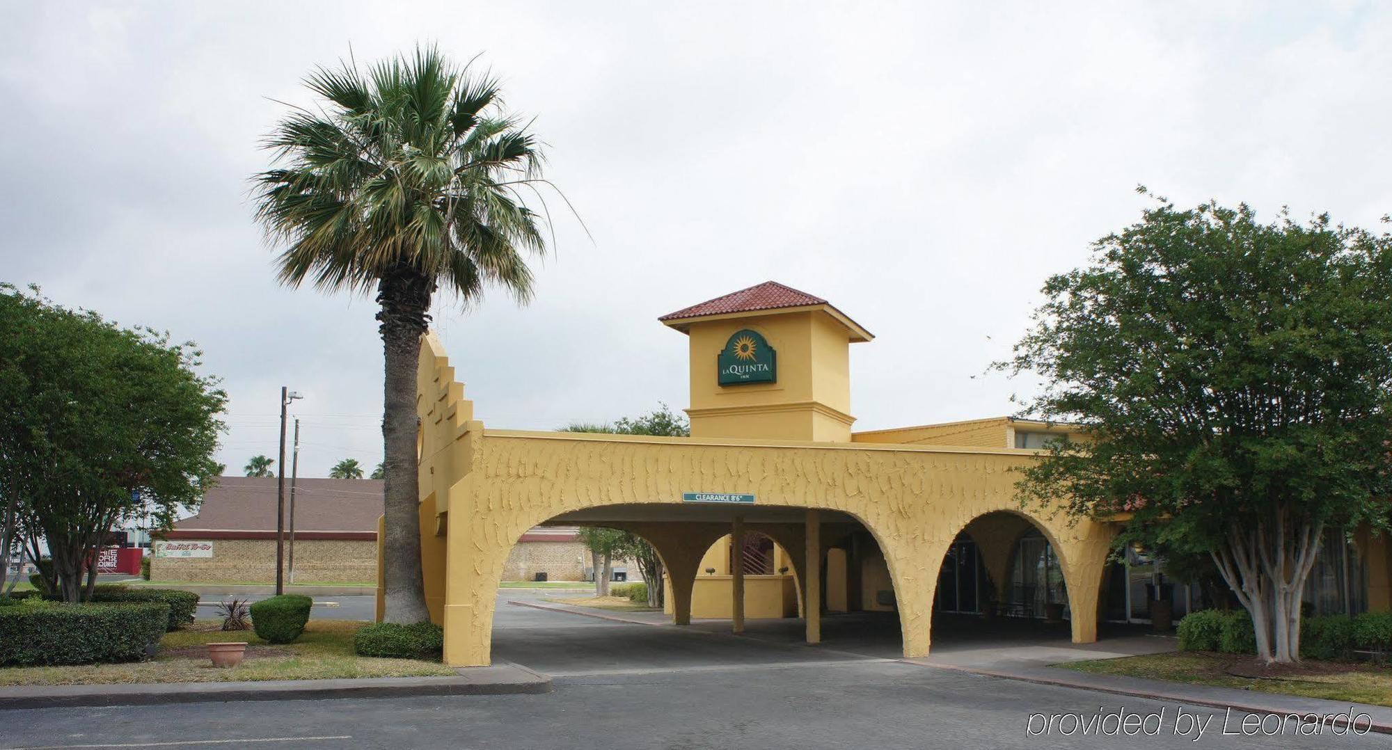 Days Inn By Wyndham Del Rio Exterior photo
